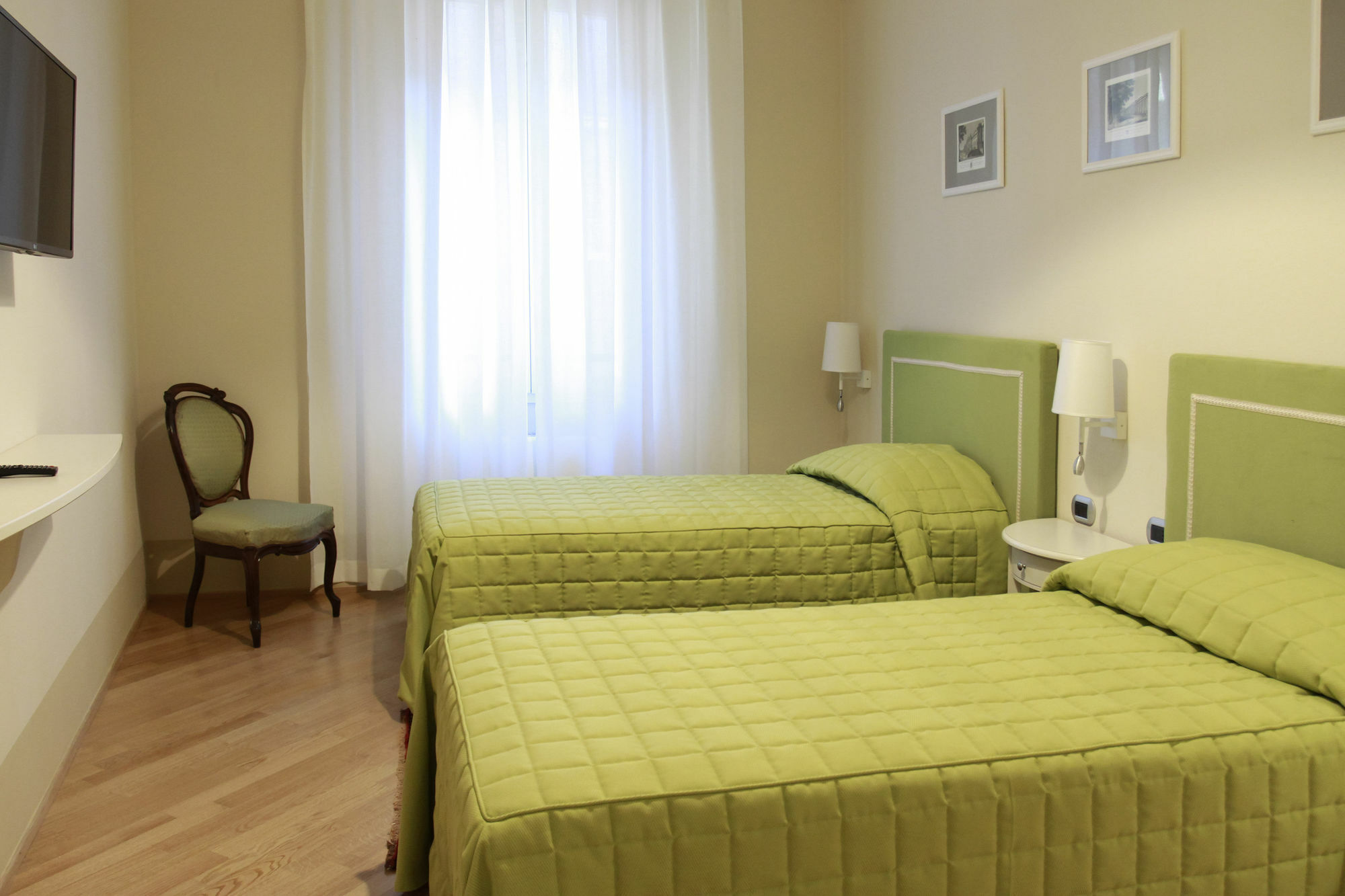 Casa Isolani Luxury Piazza Maggiore Maison d'hôtes 2*