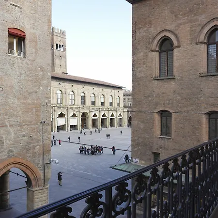 Casa Isolani Luxury Rooms Piazza Maggiore Bologna Exterior photo
